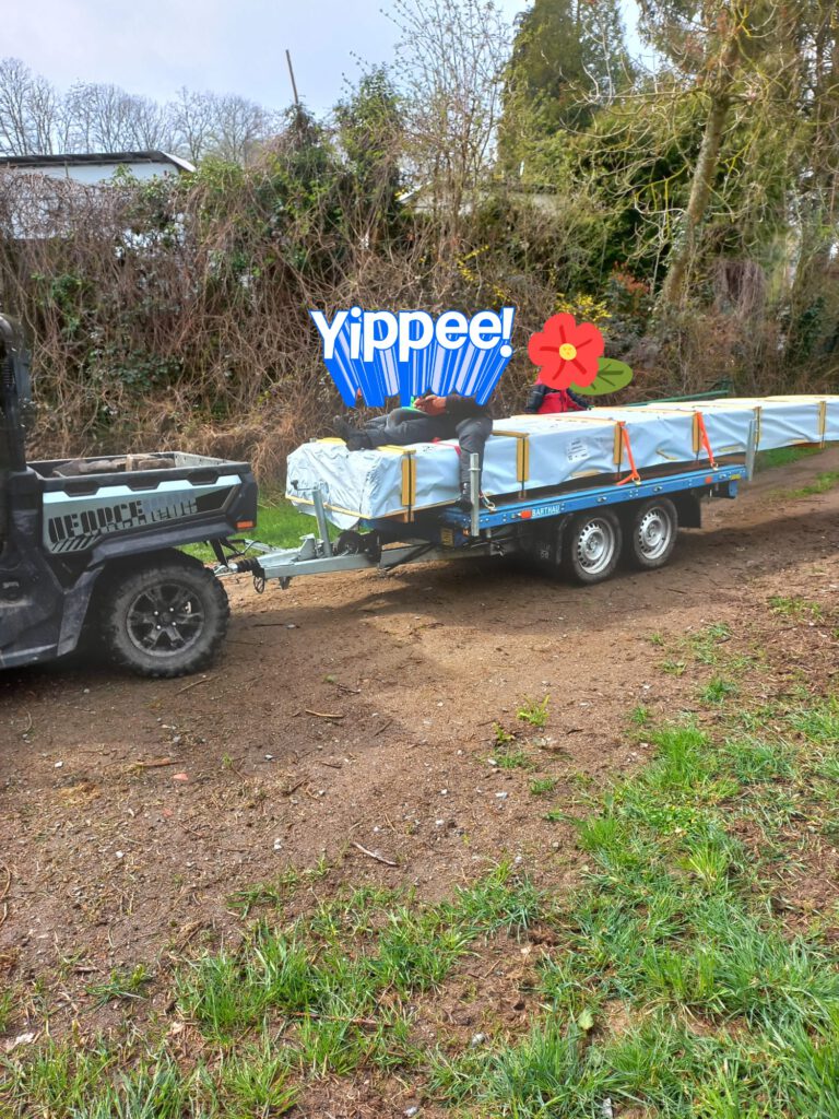 Anlieferung der Bogenschiesshütte